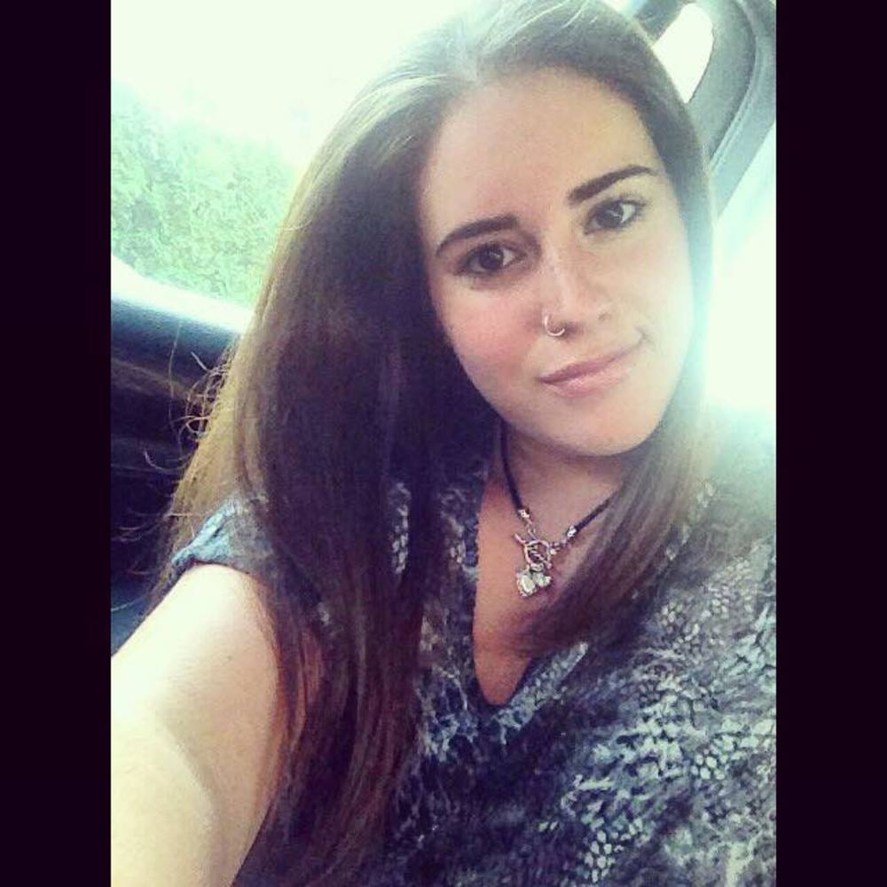 Meet your Posher, Danielle